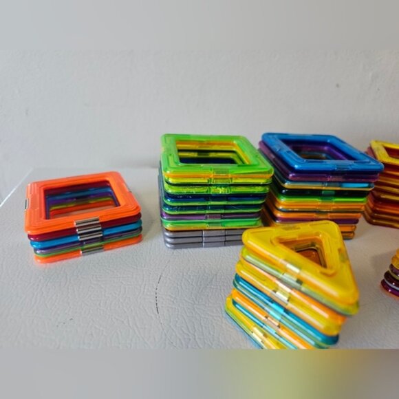 Magformers Building Lot Of 60 - Picture 4 of 6